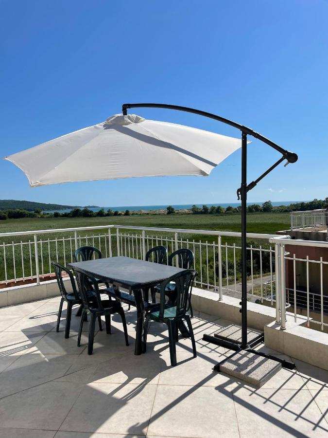 Pearl Sunshine Appartments Приморско Экстерьер фото