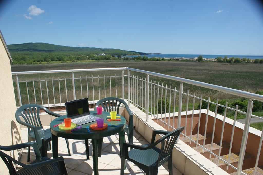 Pearl Sunshine Appartments Приморско Экстерьер фото
